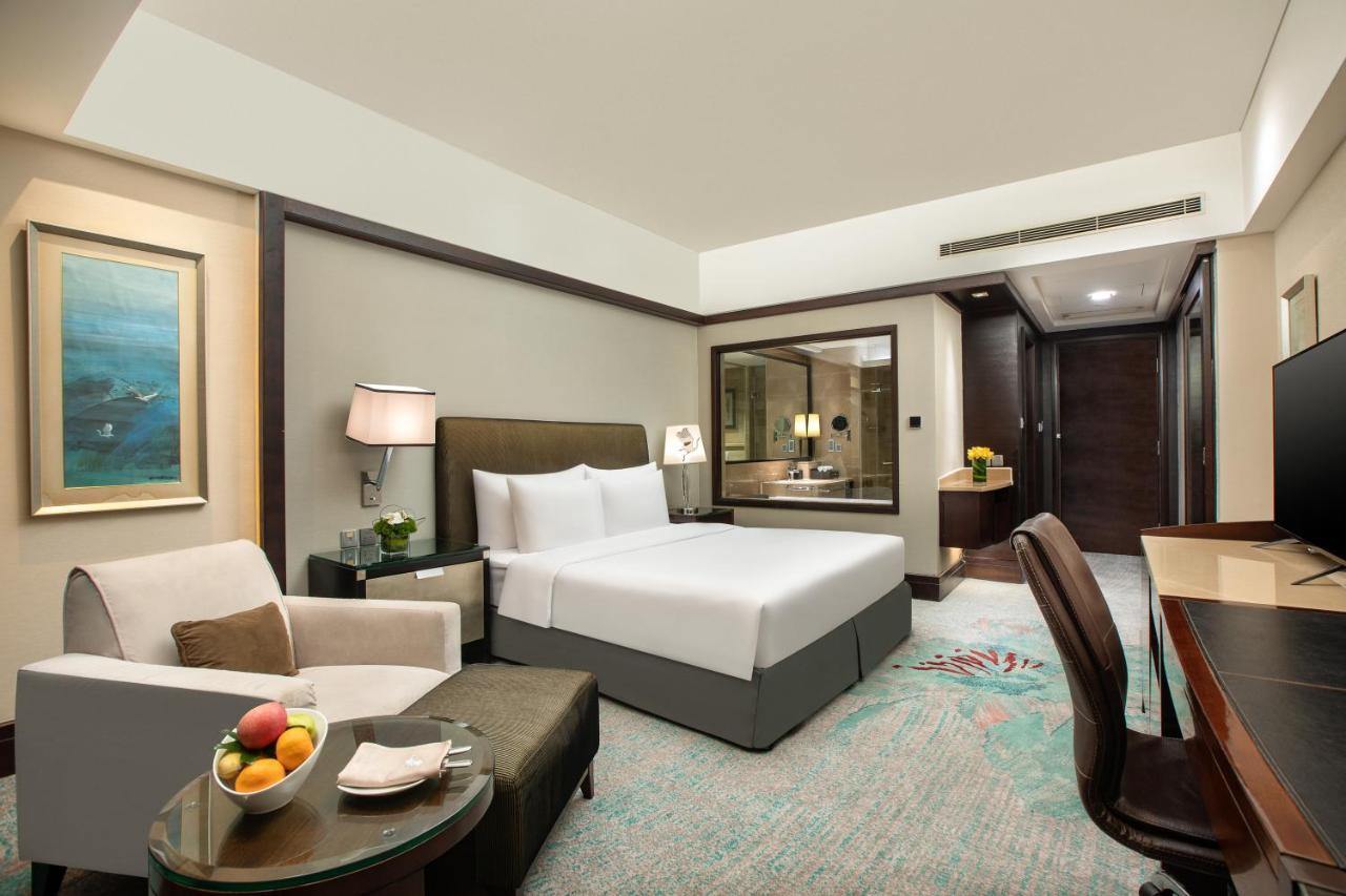 C&d Hotel-free Welcome Snacks-oasis Garden Hotel