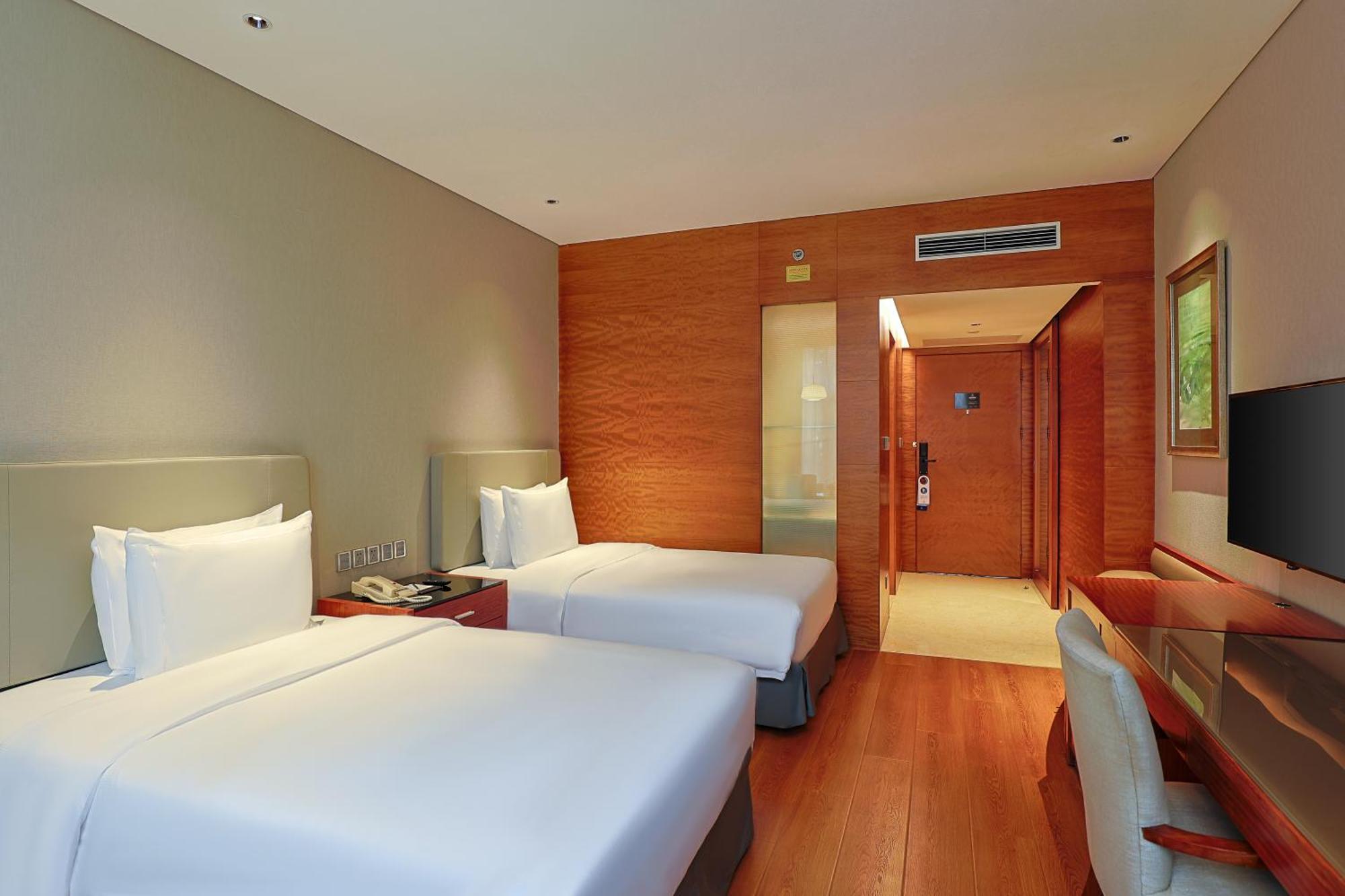 C&d Hotel-free Welcome Snacks-oasis Garden Xiamen
